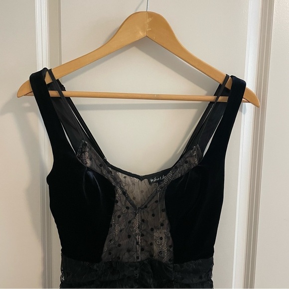 NWT For Love and Lemons Jourdan Mini Dress in Black Lace Velvet Size Small - Picture 14 of 14